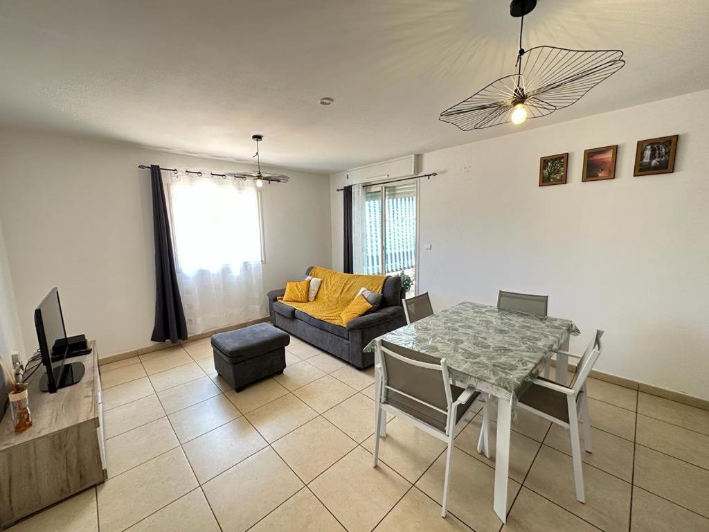 Appartement T3 Proche Aeroport Et Nordev Sainte-Clotilde 외부 사진